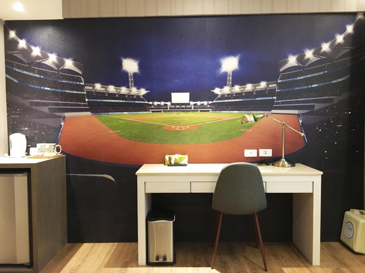 La Hotel-Baseball Theme Hall Гаосюн Екстер'єр фото