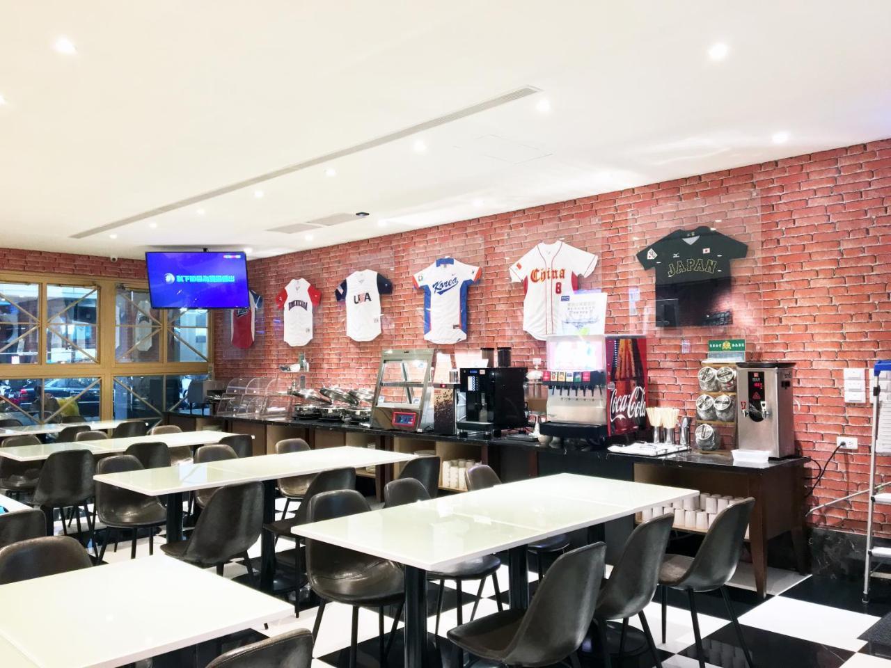 La Hotel-Baseball Theme Hall Гаосюн Екстер'єр фото