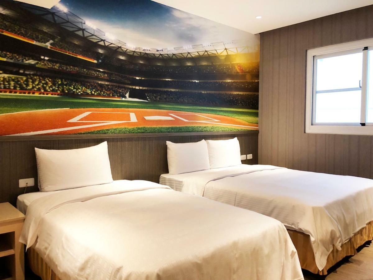 La Hotel-Baseball Theme Hall Гаосюн Екстер'єр фото